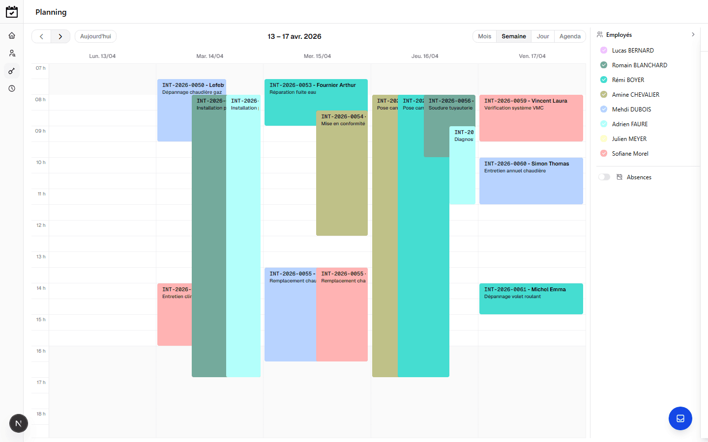 Capture d'écran du planning d'interventions Kelvio avec calendrier hebdomadaire et assignation d'équipes